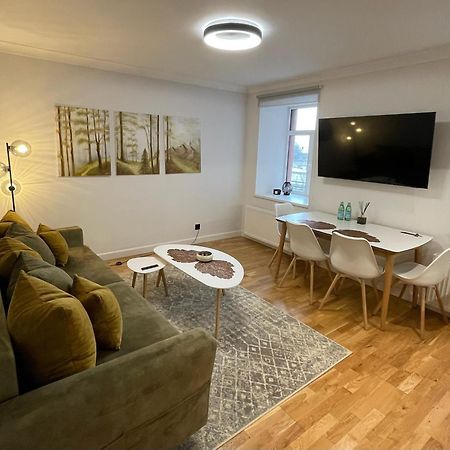 Premium Apartment In Quiet & Historical Area Riga Luaran gambar