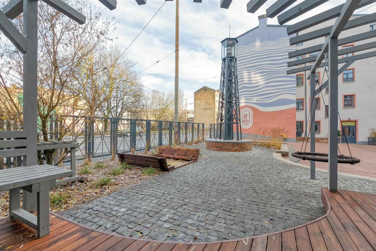 Premium Apartment In Quiet & Historical Area Riga Luaran gambar