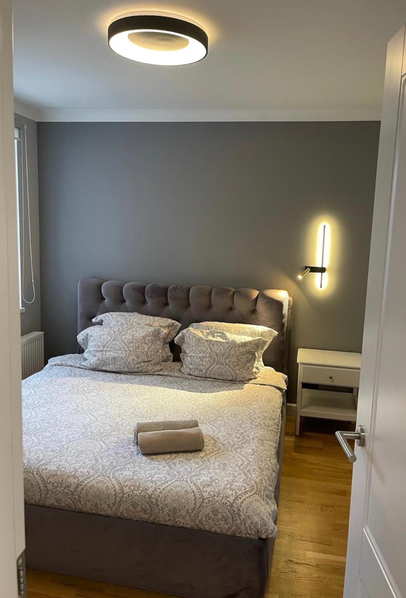 Premium Apartment In Quiet & Historical Area Riga Luaran gambar